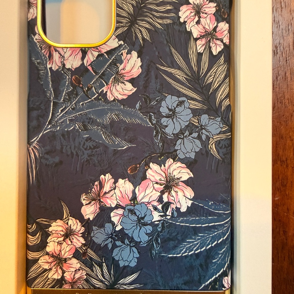 Richmond & Finch iPhone 11 Case Floral Jungle New In Box Quality Phone Case